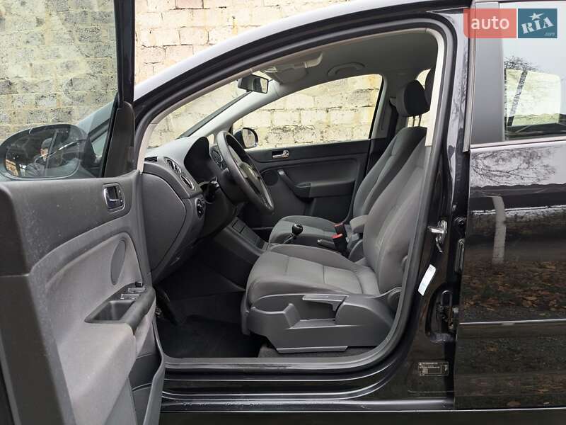 Хетчбек Volkswagen Golf Plus 2005 в Звягелі фото 18 Хетчбек Volkswagen Golf Plus 2005 в Звягелі