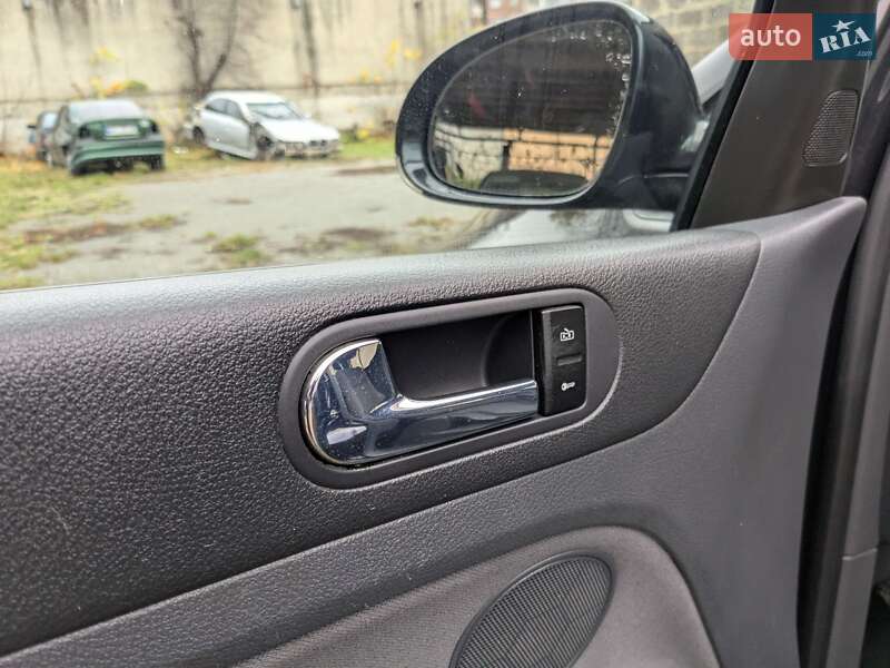 Хетчбек Volkswagen Golf Plus 2005 в Звягелі фото 23 Хетчбек Volkswagen Golf Plus 2005 в Звягелі