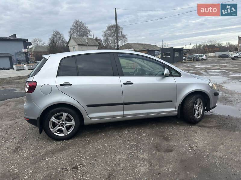Хэтчбек Volkswagen Golf Plus 2005 в Нежине