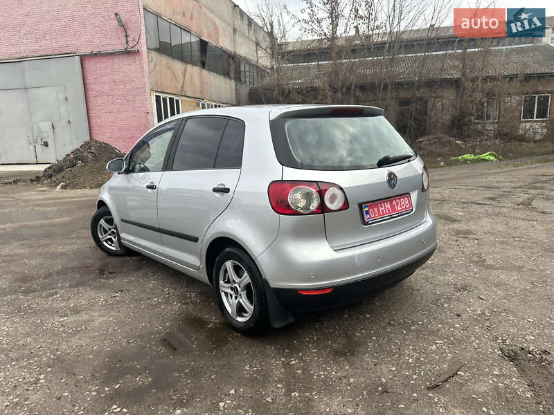 Хэтчбек Volkswagen Golf Plus 2005 в Нежине