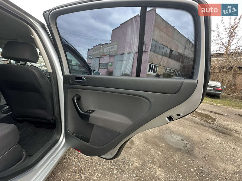 Хэтчбек Volkswagen Golf Plus 2005 в Нежине