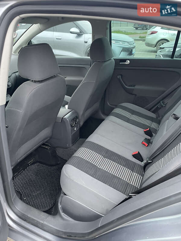 Хэтчбек Volkswagen Golf Plus 2008 в Луцке фото 13 Хэтчбек Volkswagen Golf Plus 2008 в Луцке