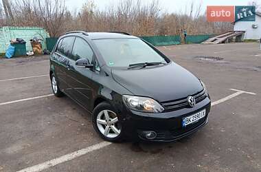 Хетчбек Volkswagen Golf Plus 2010 в Дубні