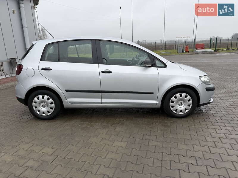 Хэтчбек Volkswagen Golf Plus 2006 в Луцке