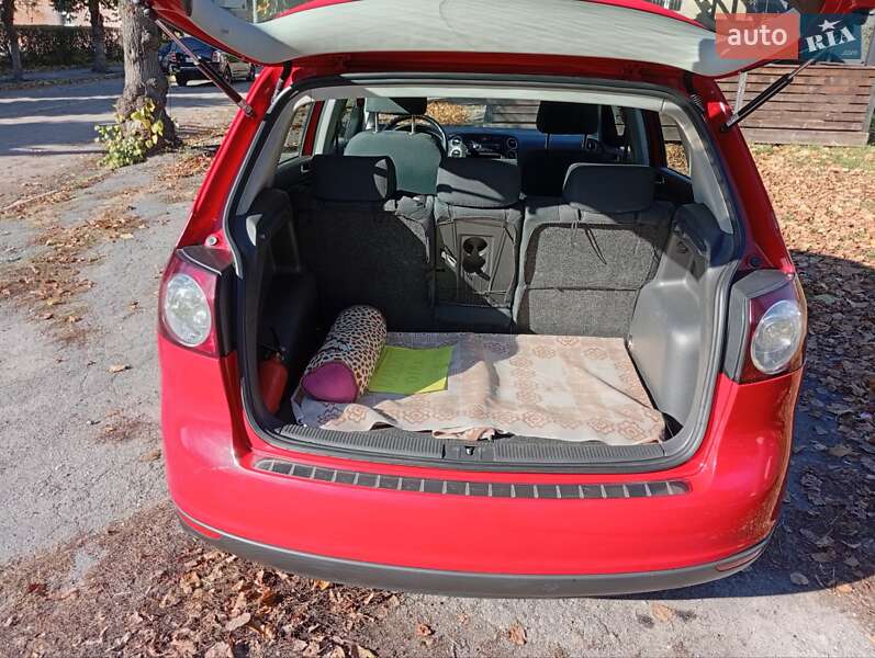 Хэтчбек Volkswagen Golf Plus 2009 в Казатине