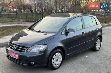 Хэтчбек Volkswagen Golf Plus 2008 в Киеве
