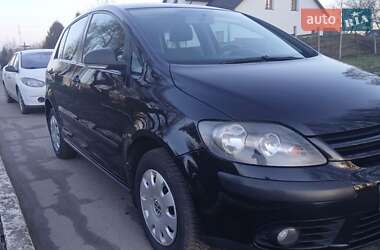 Хэтчбек Volkswagen Golf Plus 2007 в Ровно