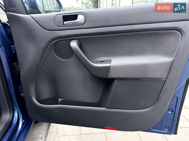 Хетчбек Volkswagen Golf Plus 2008 в Житомирі