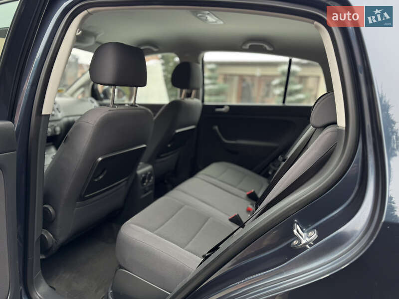 Хетчбек Volkswagen Golf Plus 2005 в Новоселиці