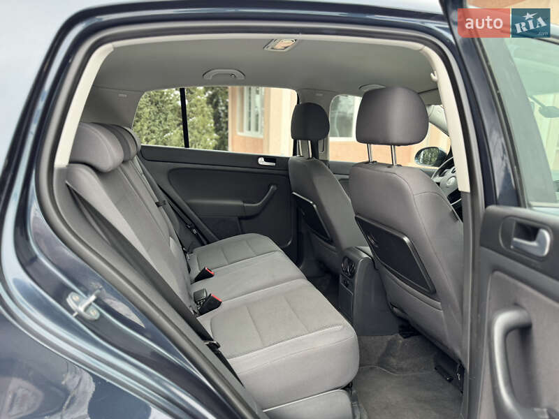 Хетчбек Volkswagen Golf Plus 2005 в Новоселиці