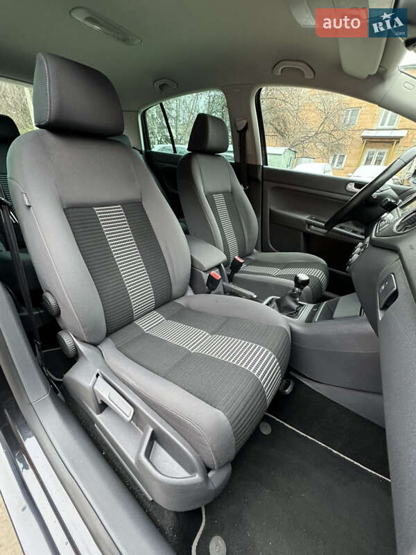 Хетчбек Volkswagen Golf Plus 2008 в Лубнах