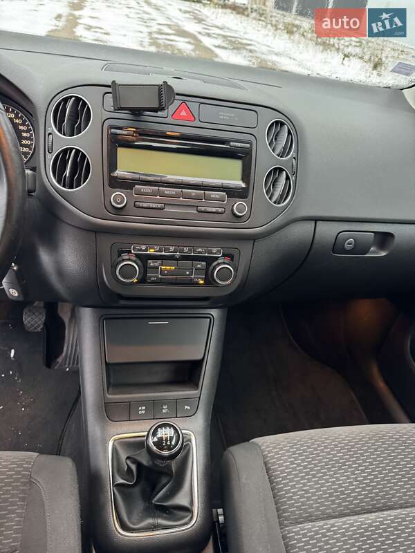 Хетчбек Volkswagen Golf Plus 2009 в Нововолинську