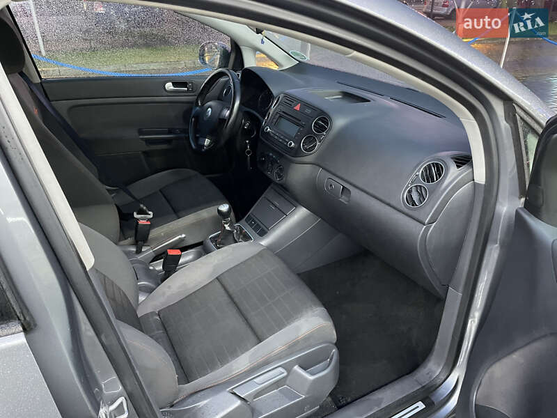 Хетчбек Volkswagen Golf Plus 2007 в Косові