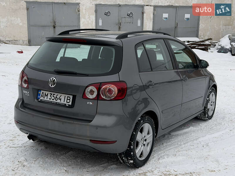 Хетчбек Volkswagen Golf Plus 2009 в Звягелі