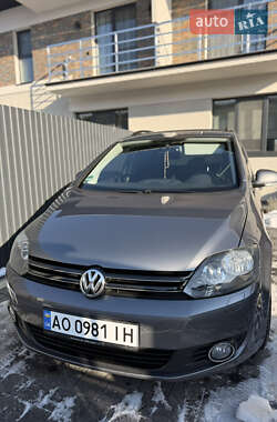 Хэтчбек Volkswagen Golf Plus 2010 в Ужгороде