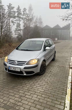 Хэтчбек Volkswagen Golf Plus 2005 в Костополе