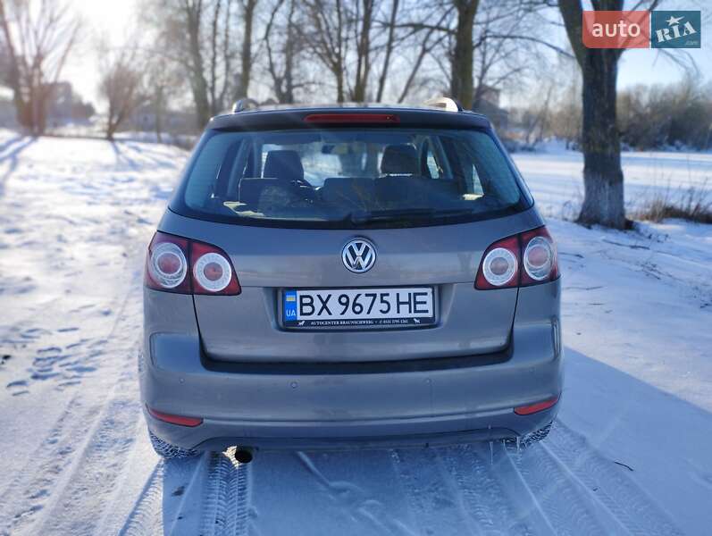 Хэтчбек Volkswagen Golf Plus 2009 в Староконстантинове