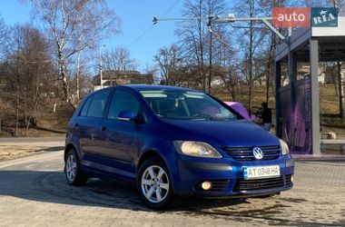 Хэтчбек Volkswagen Golf Plus 2005 в Выгоде