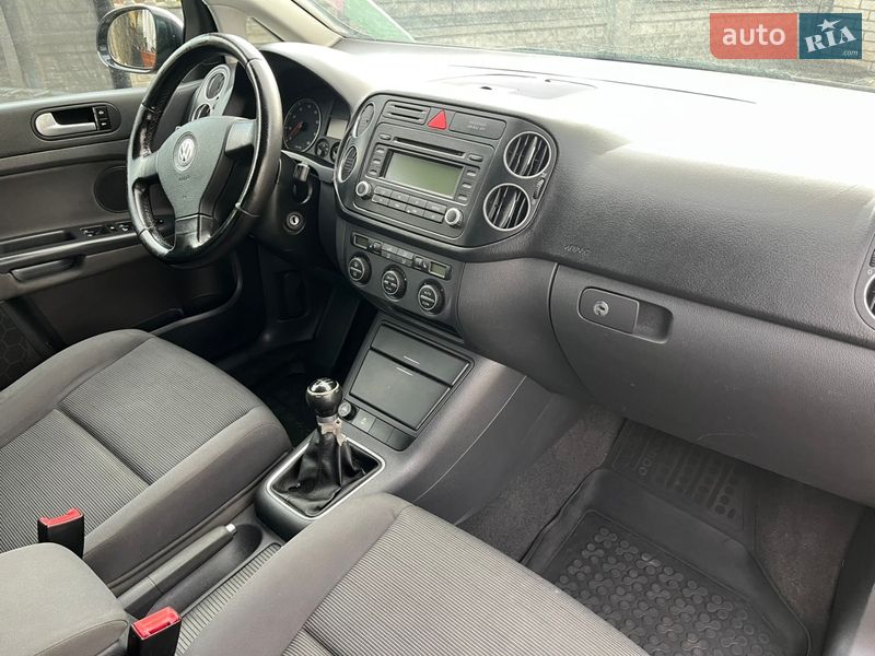 Хэтчбек Volkswagen Golf Plus 2005 в Могилев-Подольске
