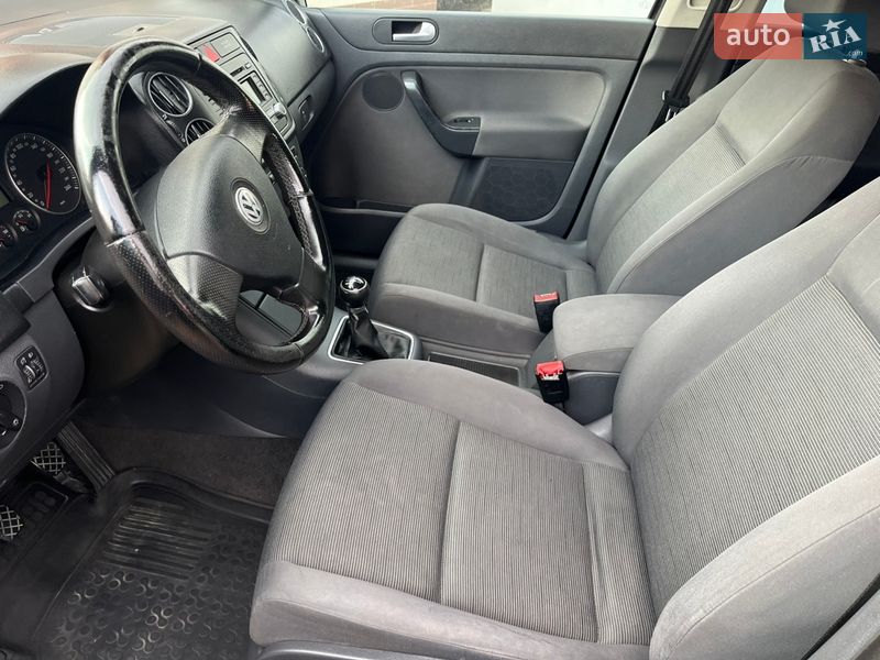 Хэтчбек Volkswagen Golf Plus 2005 в Могилев-Подольске