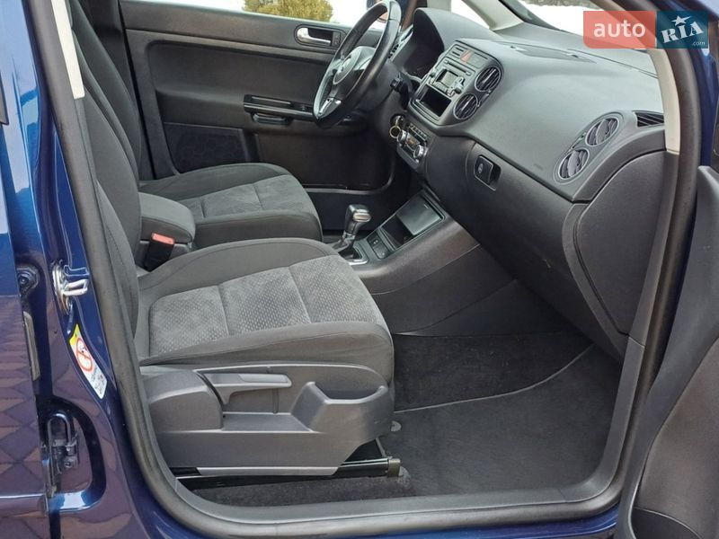 Хэтчбек Volkswagen Golf Plus 2010 в Сарнах