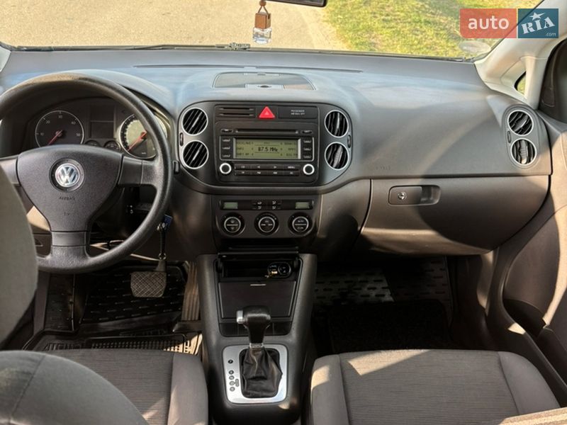 Хэтчбек Volkswagen Golf Plus 2005 в Сарнах