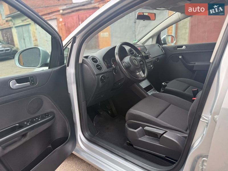 Хэтчбек Volkswagen Golf Plus 2010 в Христиновке