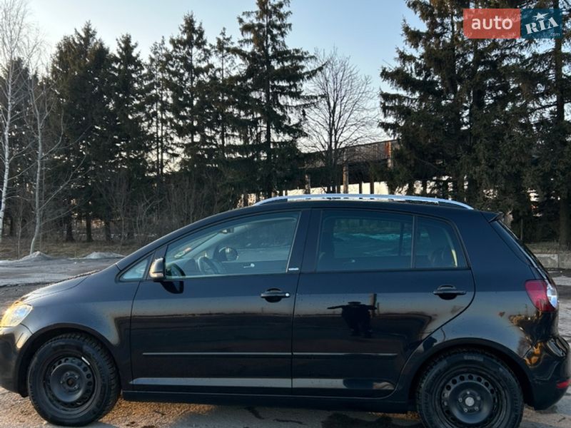 Хетчбек Volkswagen Golf Plus 2012 в Березному