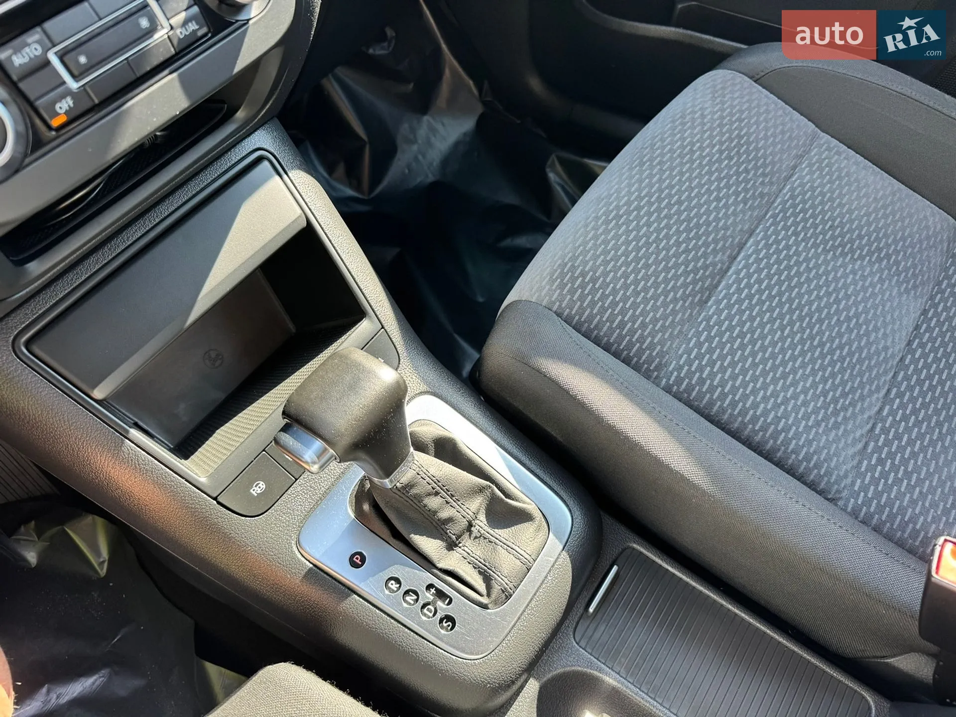 2010 Volkswagen Golf Plus - мініатюра 26