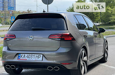 Хетчбек Volkswagen Golf R 2015 в Києві