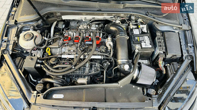 Хэтчбек Volkswagen Golf R 2017 в Луцке