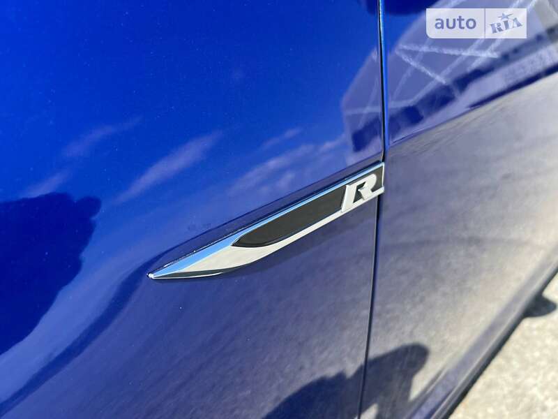 Хетчбек Volkswagen Golf R 2016 в Львові фото 18 Хетчбек Volkswagen Golf R 2016 в Львові
