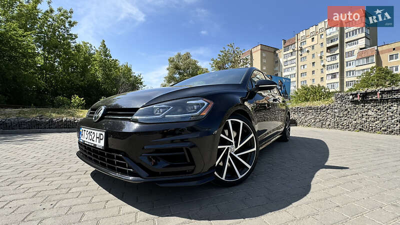 Хетчбек Volkswagen Golf R 2017 в Івано-Франківську