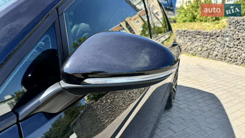 Хетчбек Volkswagen Golf R 2017 в Івано-Франківську