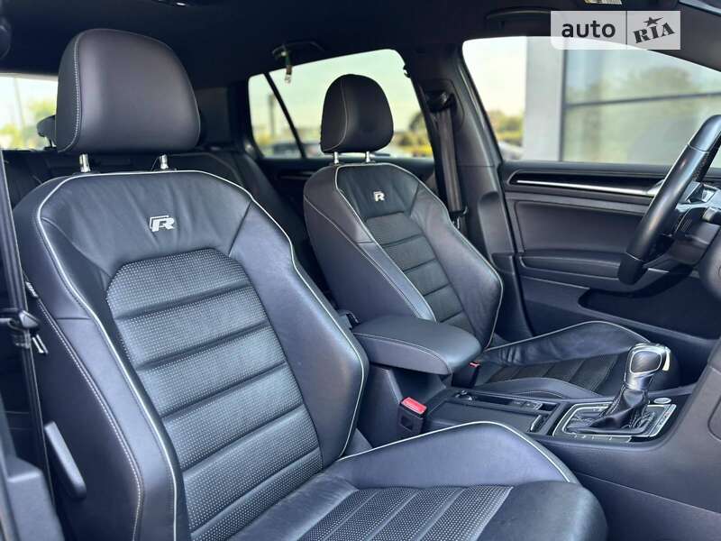 Хэтчбек Volkswagen Golf R 2019 в Пирятине
