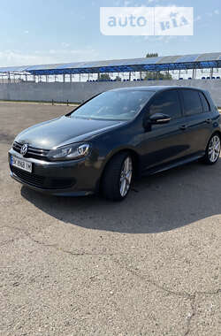 Хетчбек Volkswagen Golf R 2012 в Сарнах