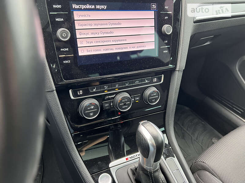 Універсал Volkswagen Golf R 2019 в Ковелі