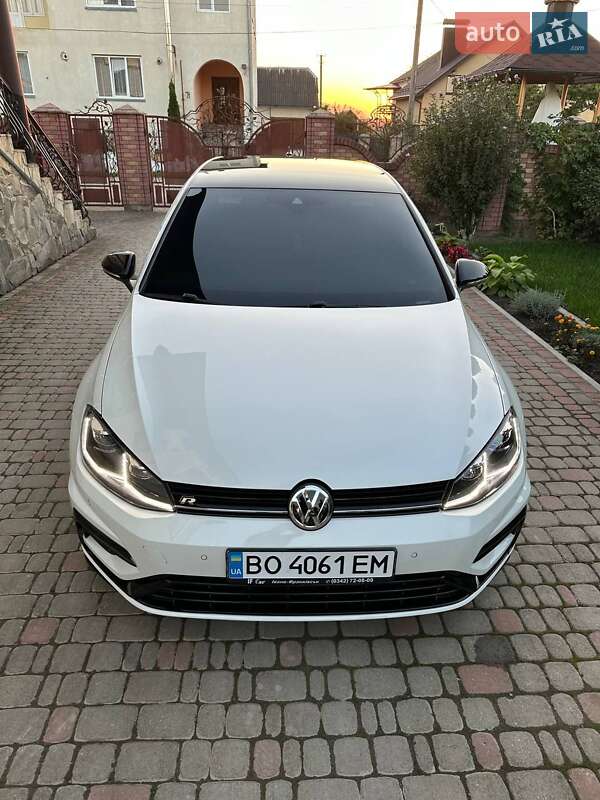 Хэтчбек Volkswagen Golf R 2018 в Ивано-Франковске