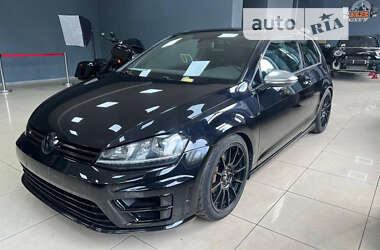 Хэтчбек Volkswagen Golf R 2015 в Киеве