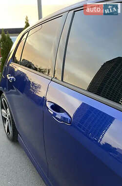 Хэтчбек Volkswagen Golf R 2016 в 