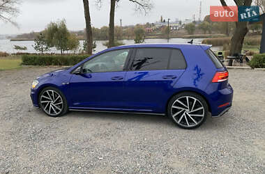 Хэтчбек Volkswagen Golf R 2018 в Киеве