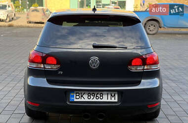Хетчбек Volkswagen Golf R 2012 в 