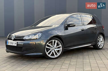Хетчбек Volkswagen Golf R 2012 в 