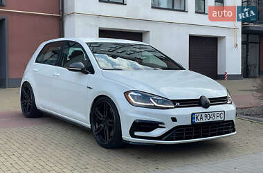 Хетчбек Volkswagen Golf R 2018 в 