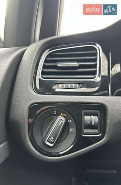 Хэтчбек Volkswagen Golf R 2015 в 