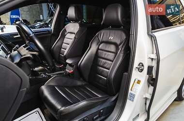 Хетчбек Volkswagen Golf R 2017 в 