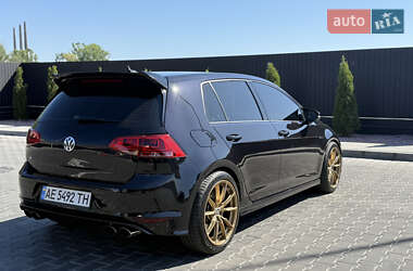 Хетчбек Volkswagen Golf R 2016 в 