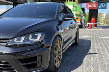 Хетчбек Volkswagen Golf R 2016 в 