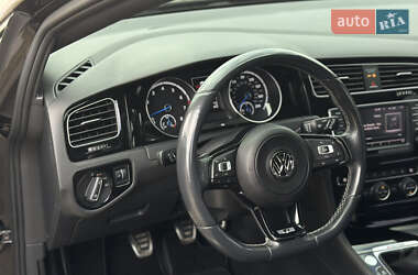 Хетчбек Volkswagen Golf R 2016 в 