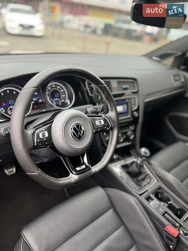 Хетчбек Volkswagen Golf R 2017 в Києві